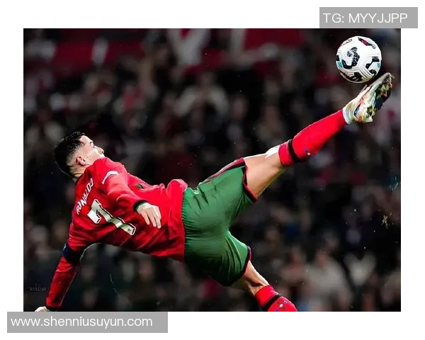 被足球绊倒的十号球星如何逆袭重回赛场成就传奇瞬间 被足球绊倒的十号球星如何逆袭重回赛场成就传奇瞬间